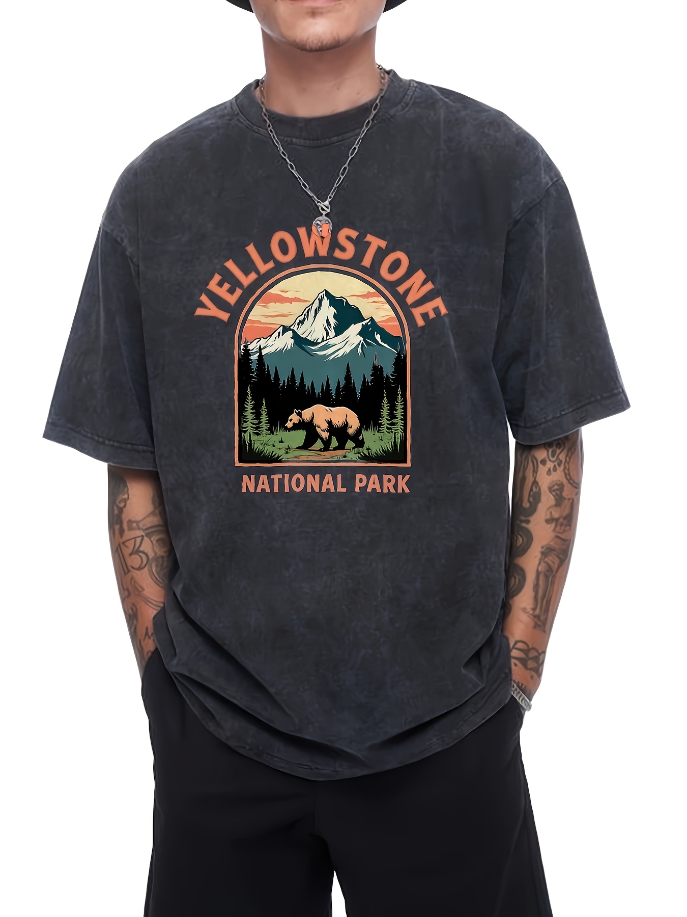 Outdoor Adventure Enthusiast - Vintage T-shirt voor heren van Yellowstone