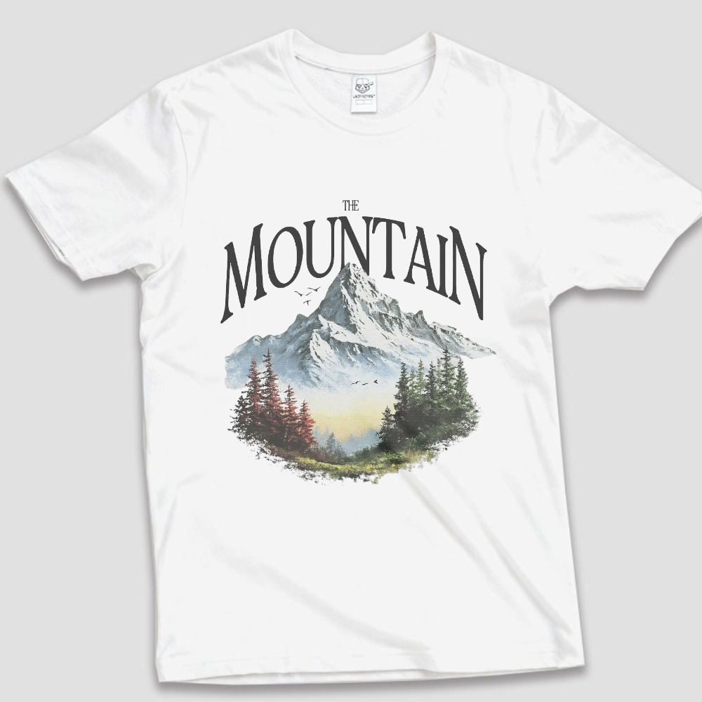 The Mountain Graphic Tee Snow  - Outdoor Adventure Enthusiast recensie en prijs
