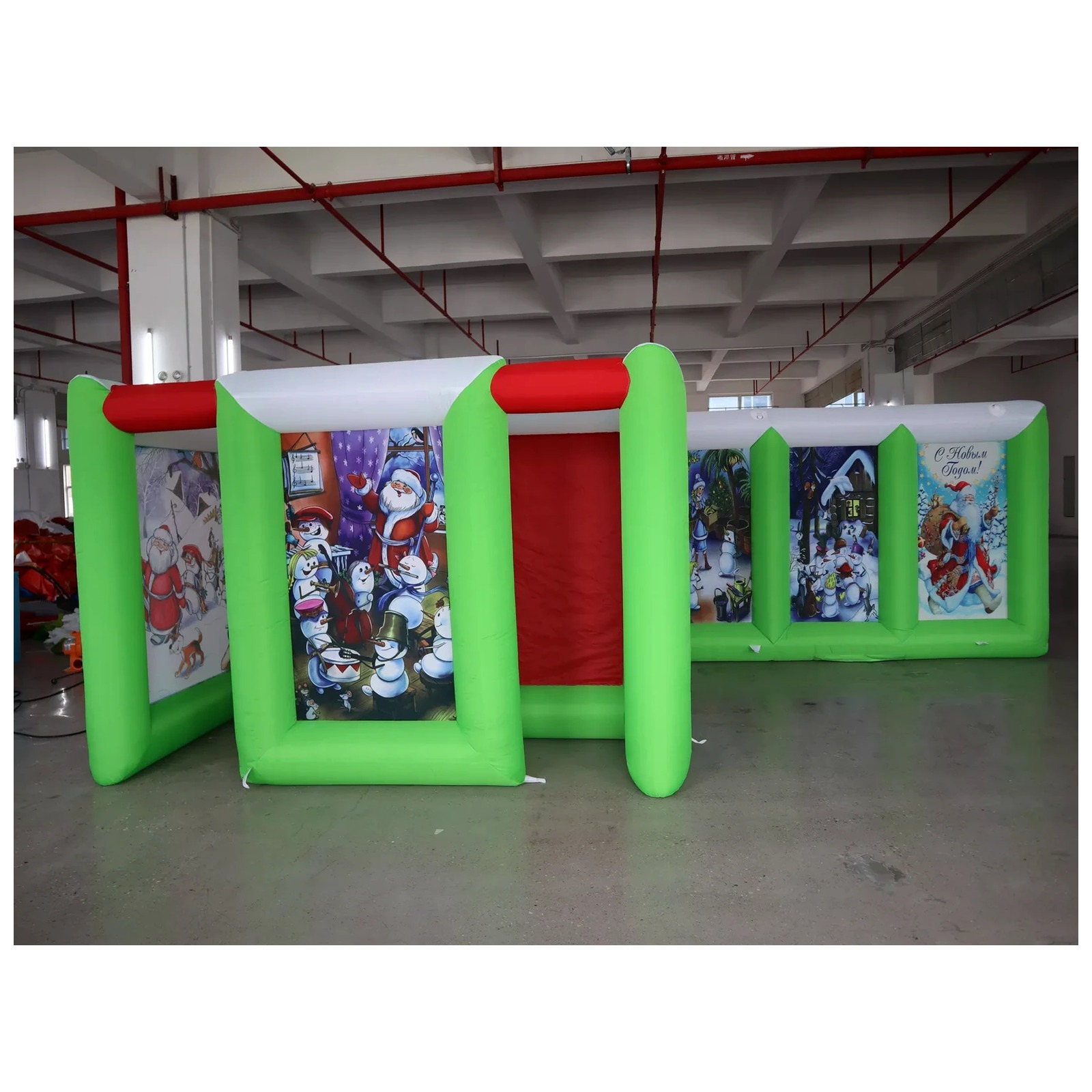 Groot opblaasbaar doolhof met  - Outdoor Adventure Kids Party recensie en prijs